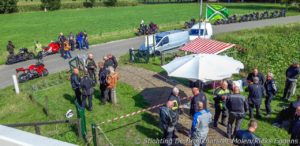 Deelnemers Molen-Motor-Rit genieten van lunch bij Bronkhorster Molen